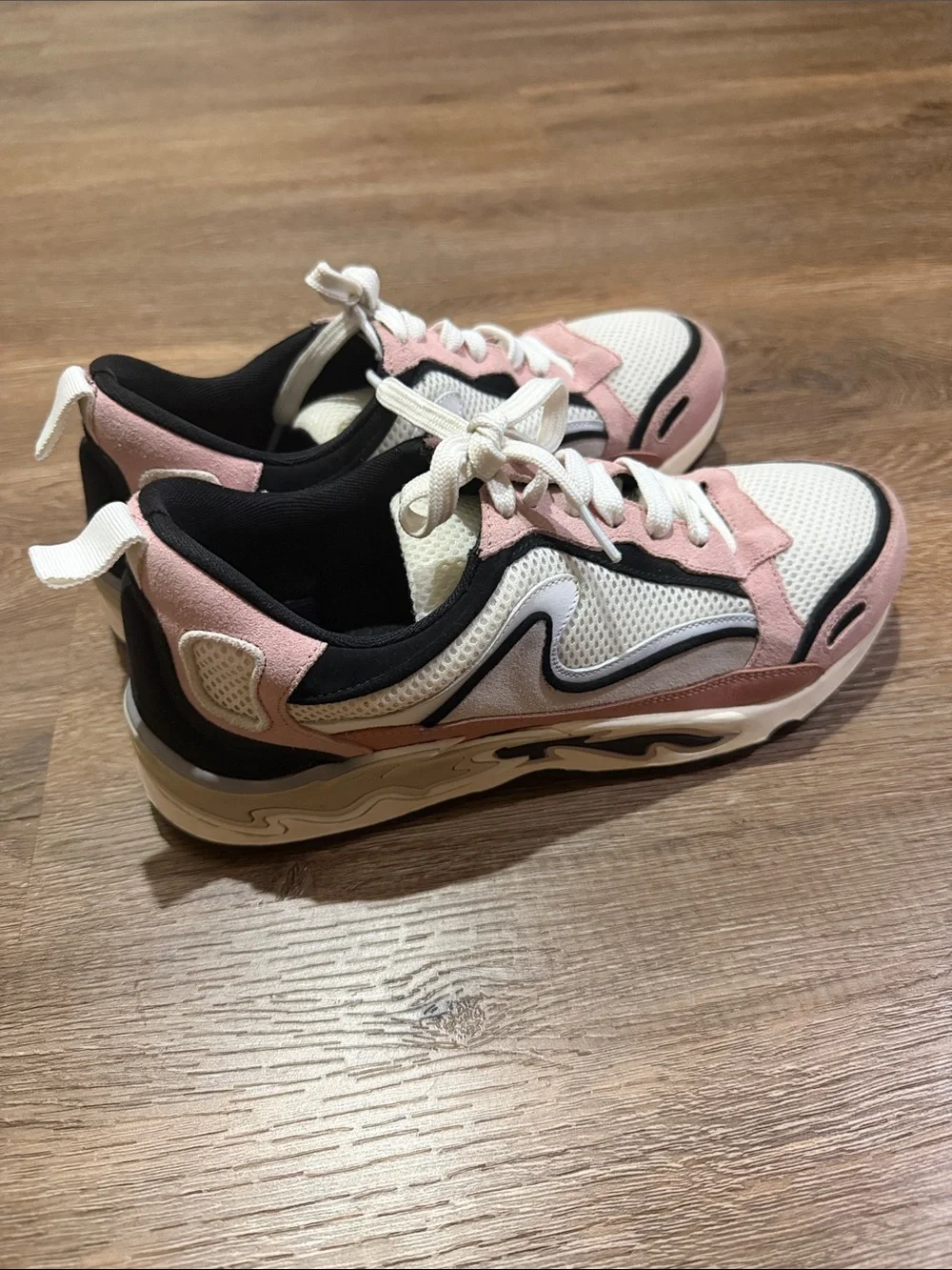 Sandro Flame Sneakers Pink White Black Women’s US 7.5 - Picture 2 of 13